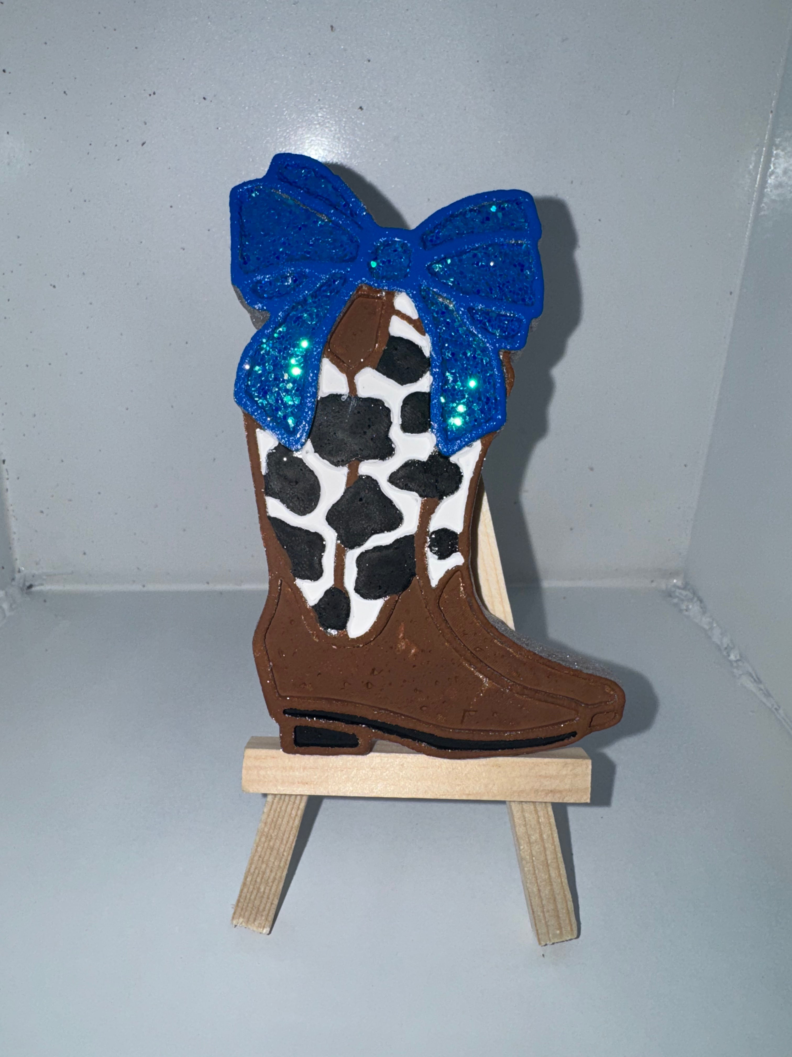 Boots With Bow Freshie